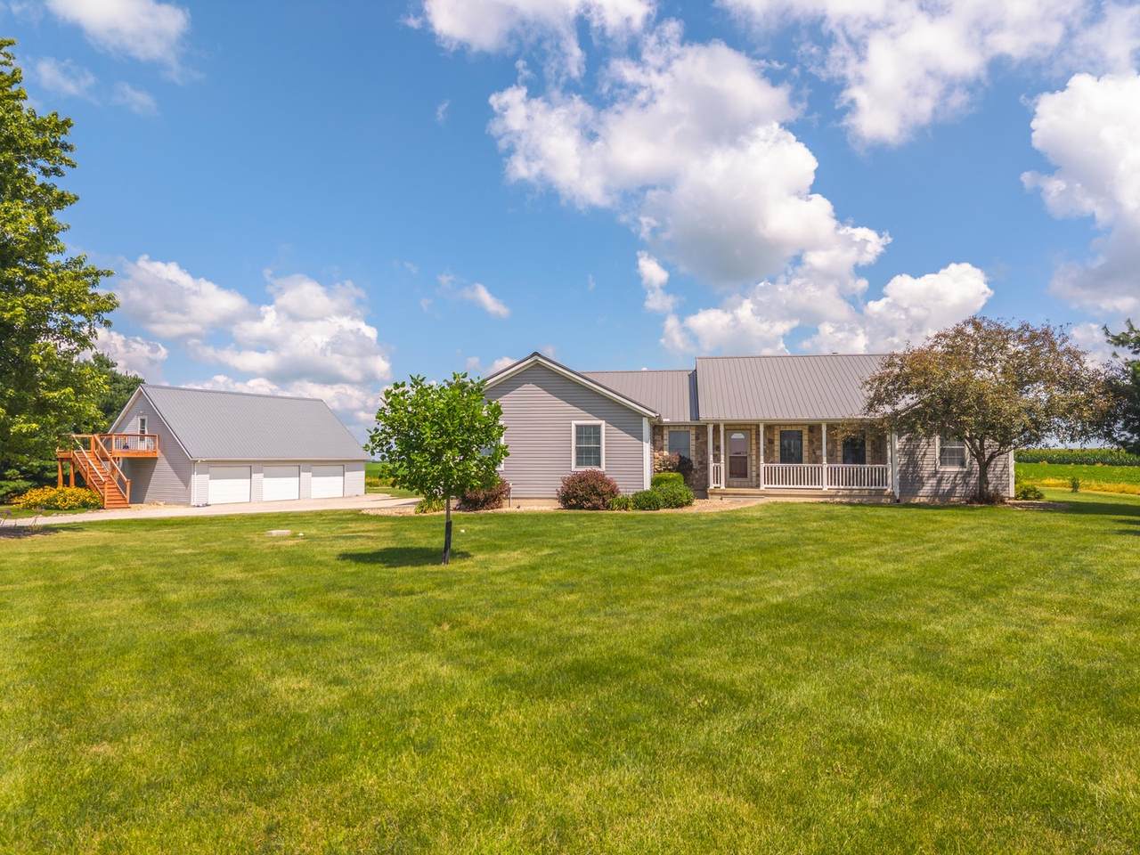 9850 300 East Road - Photo 1