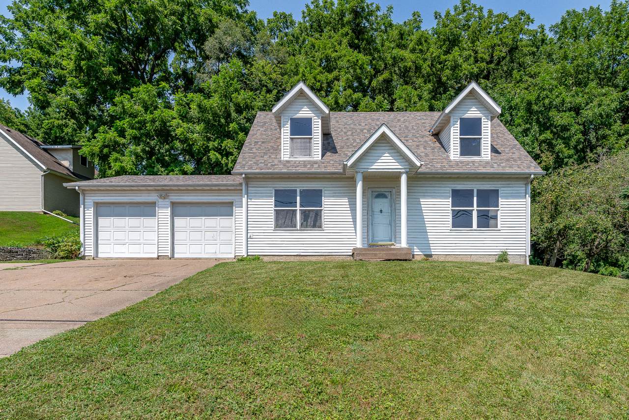 1148 Valley Drive - Photo 1