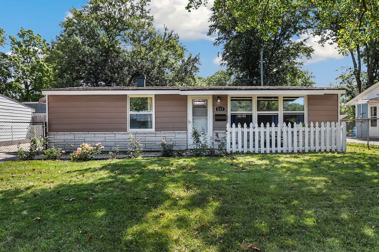 253 Tiverton Lane - Photo 1