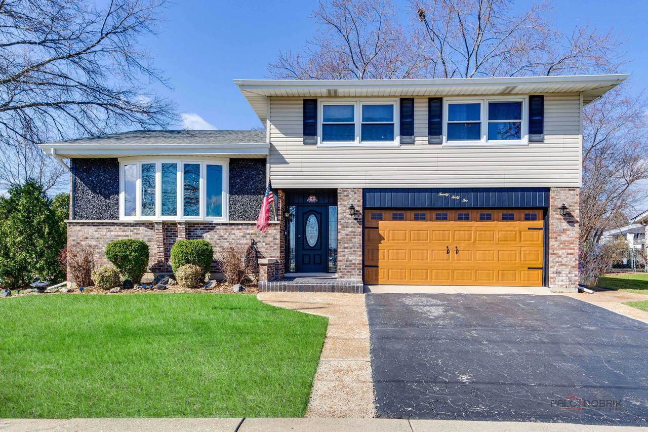 2042 Goebbert Road - Photo 1