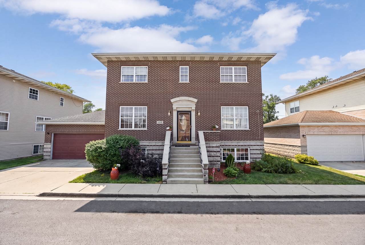 1018 Park Place - Photo 1