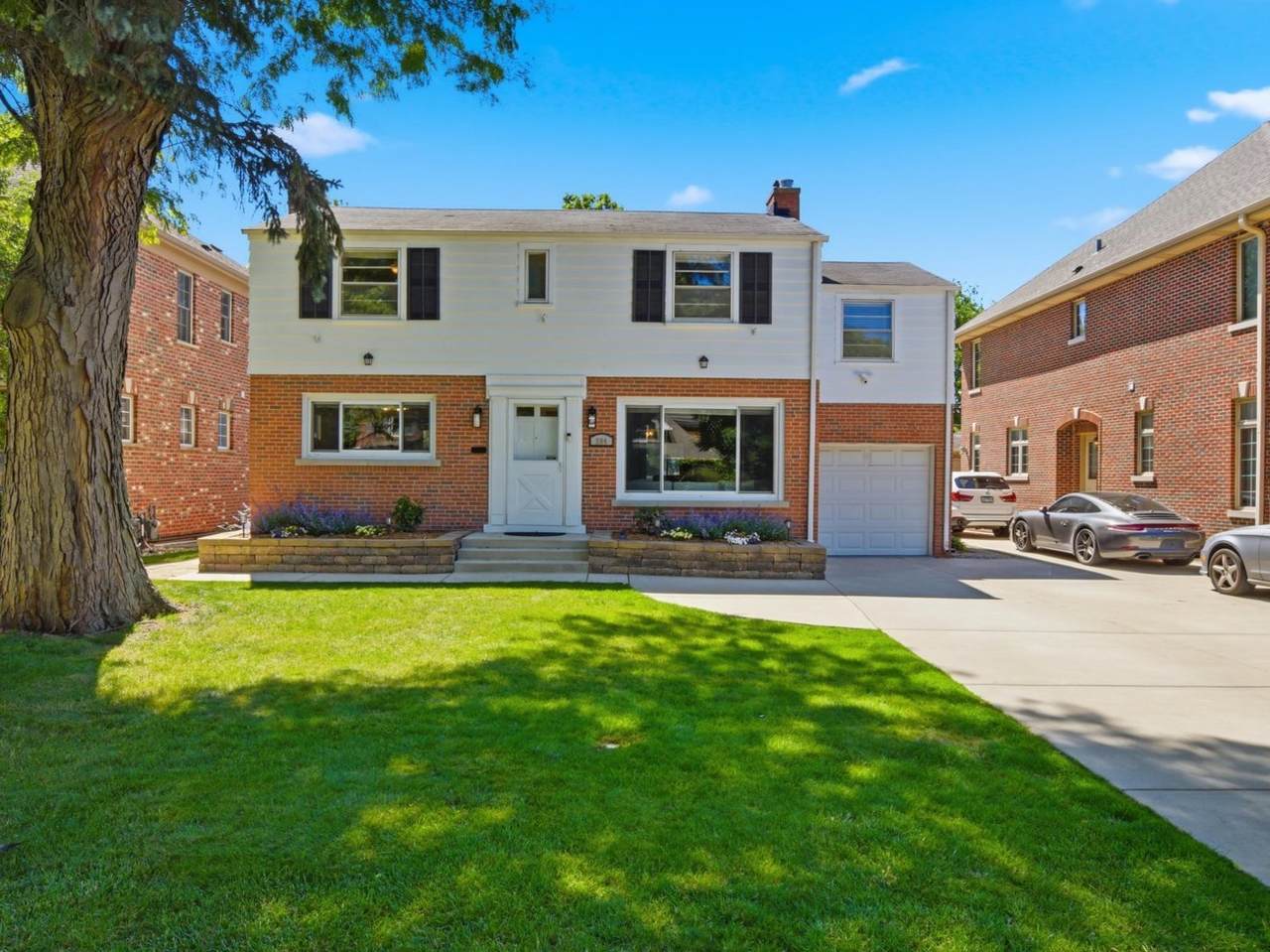 204 Home Avenue - Photo 1