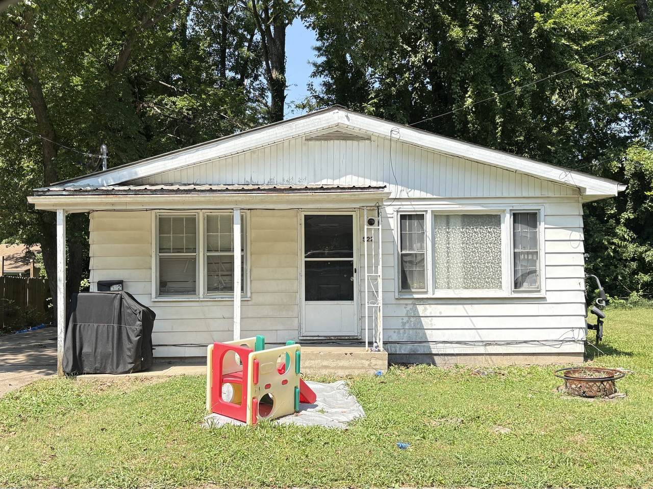 522 Allyn Street - Photo 1