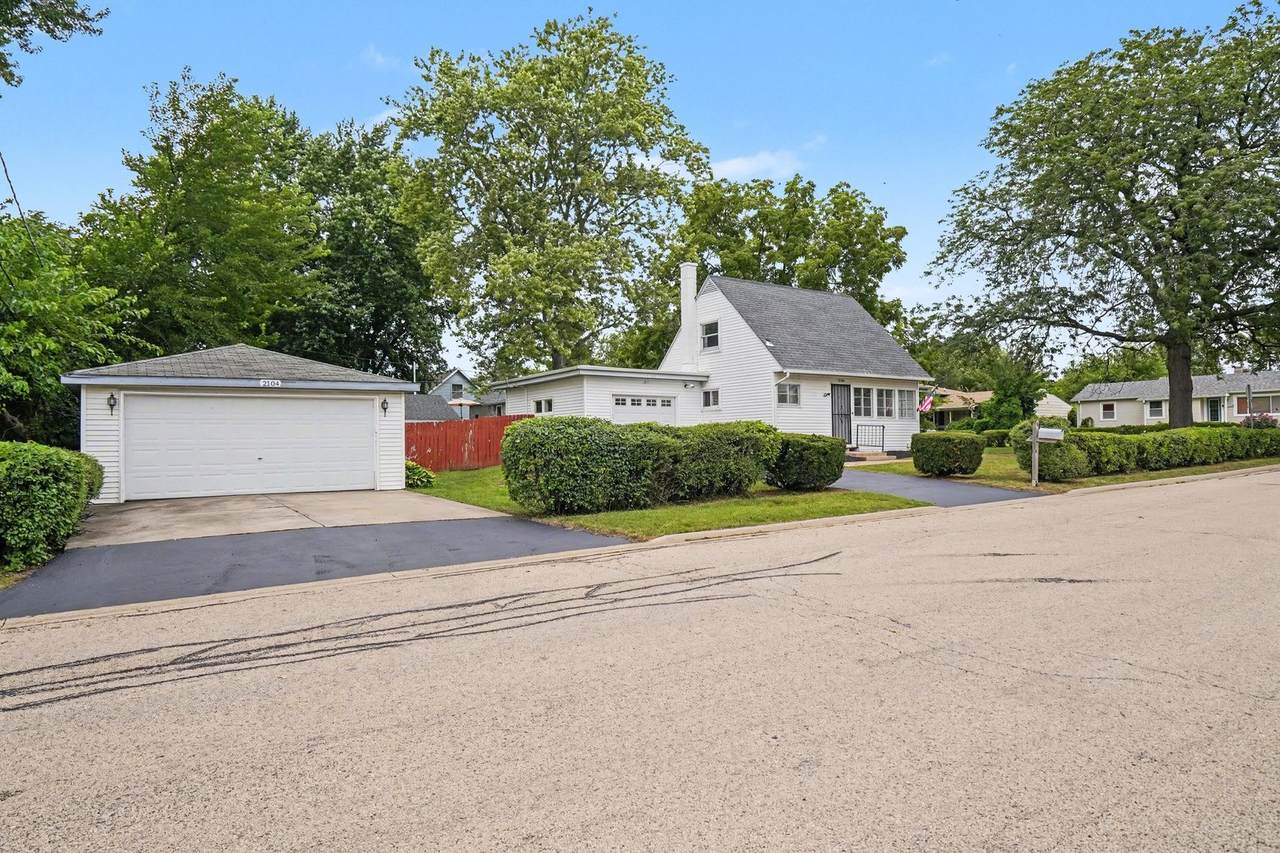 2104 Webb Street - Photo 1