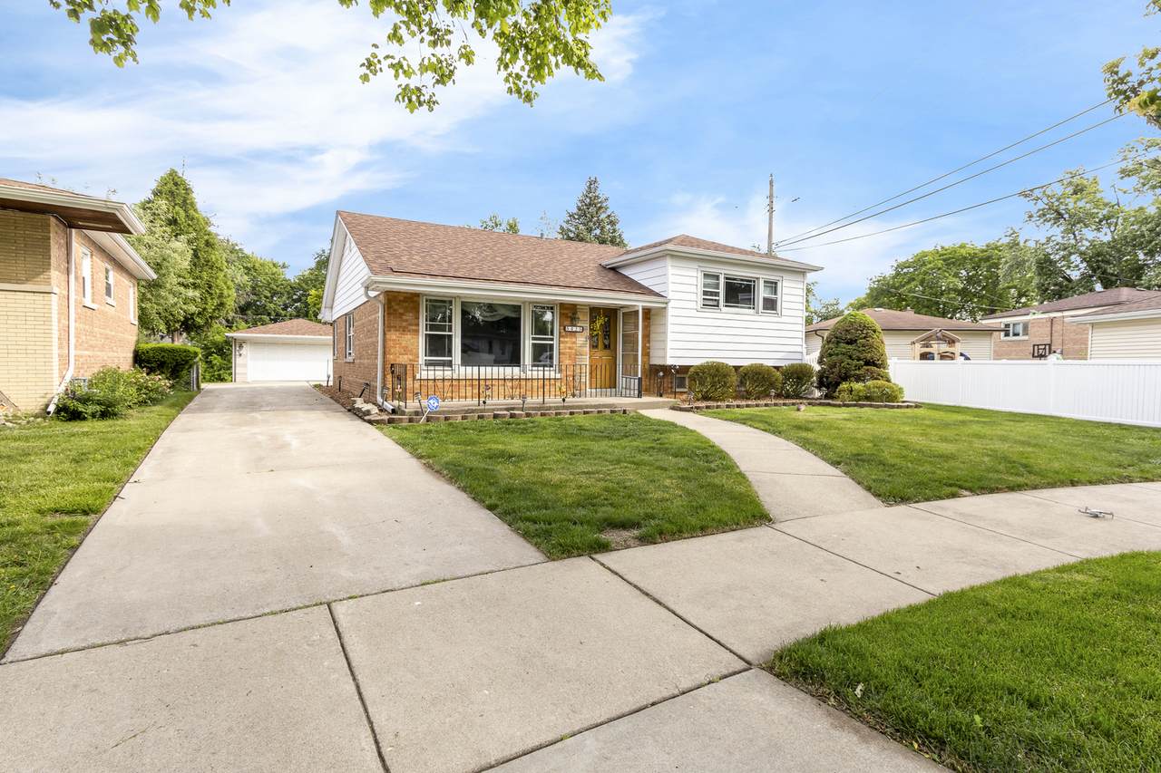 5425 Drury Lane - Photo 1