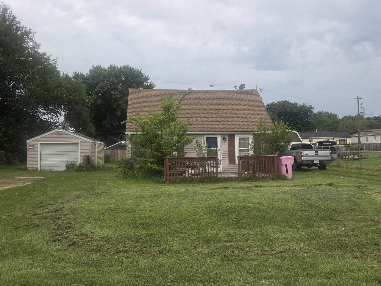 915 3rd Street - Photo 1