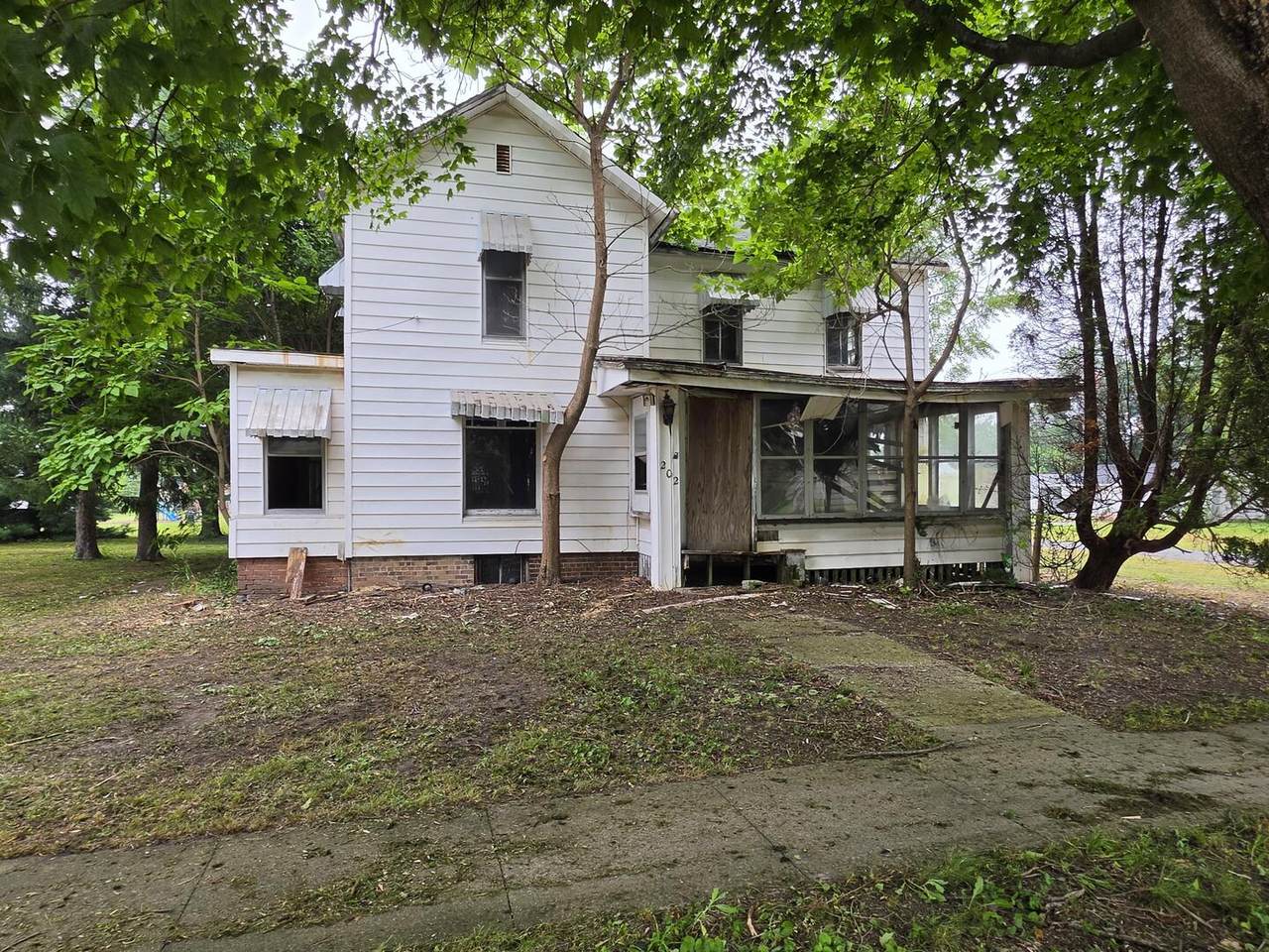 202 1st Street - Photo 1