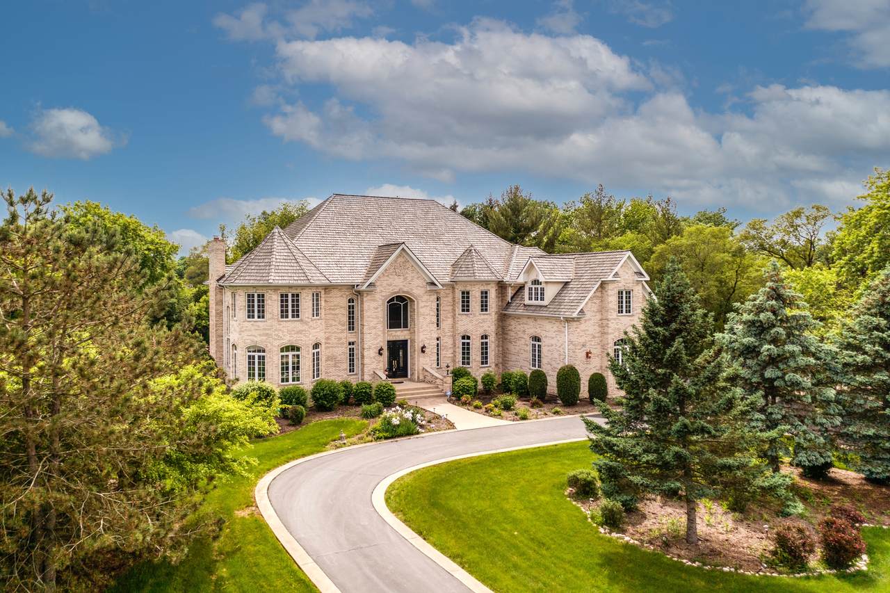 3613 Crestview Drive - Photo 1
