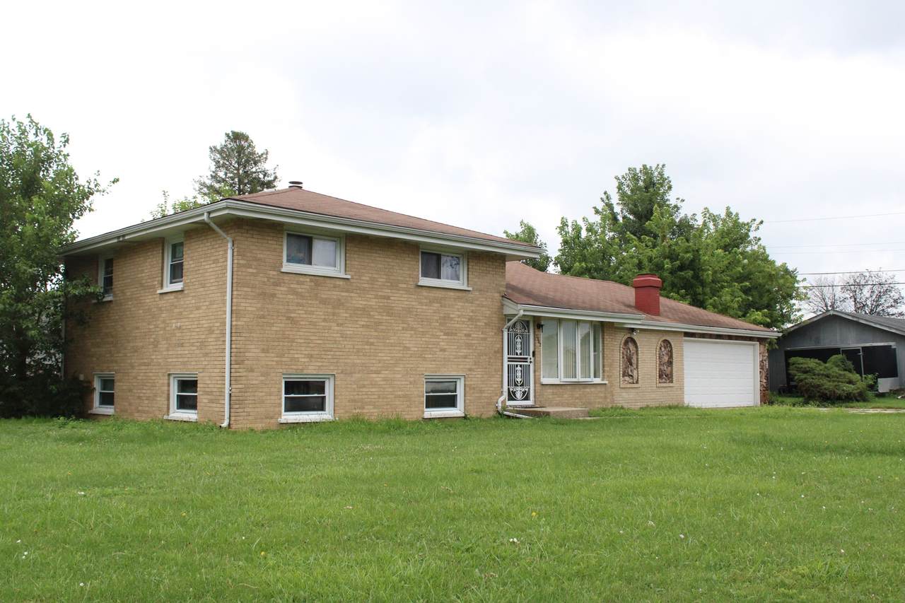 7902 77th Street - Photo 1