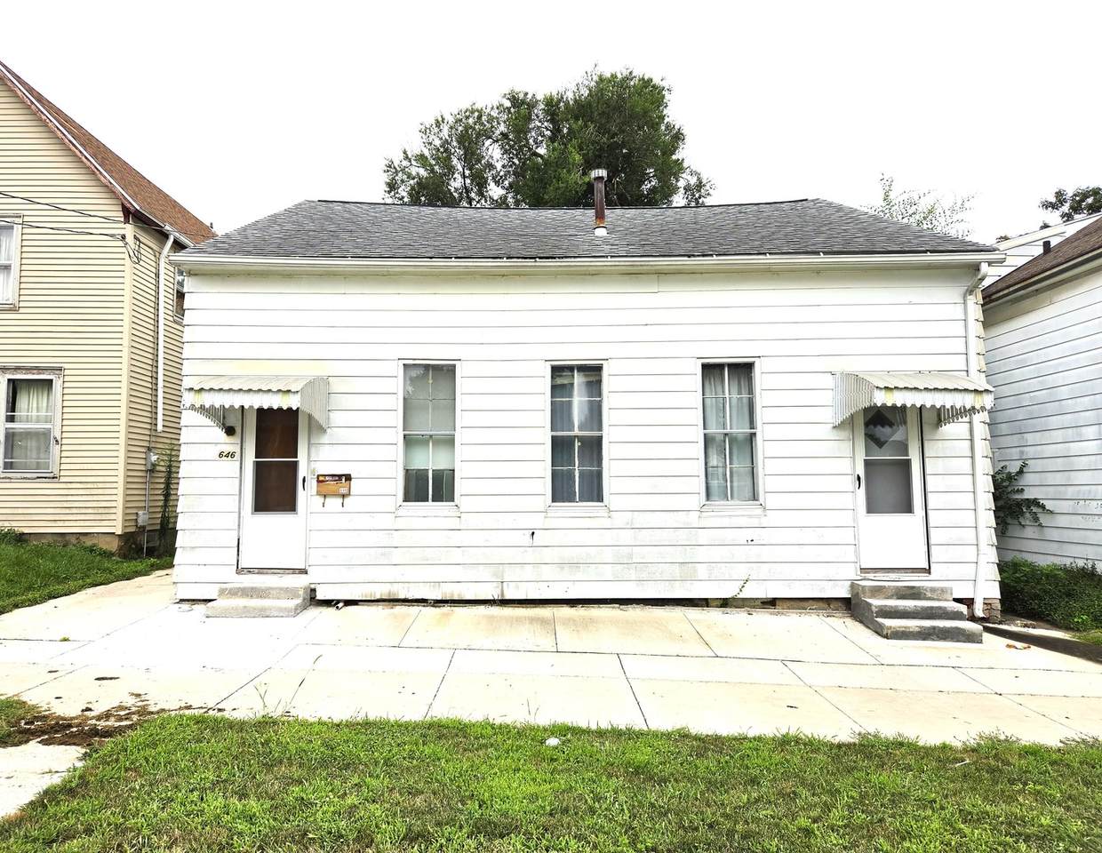 646 Payson Avenue - Photo 1
