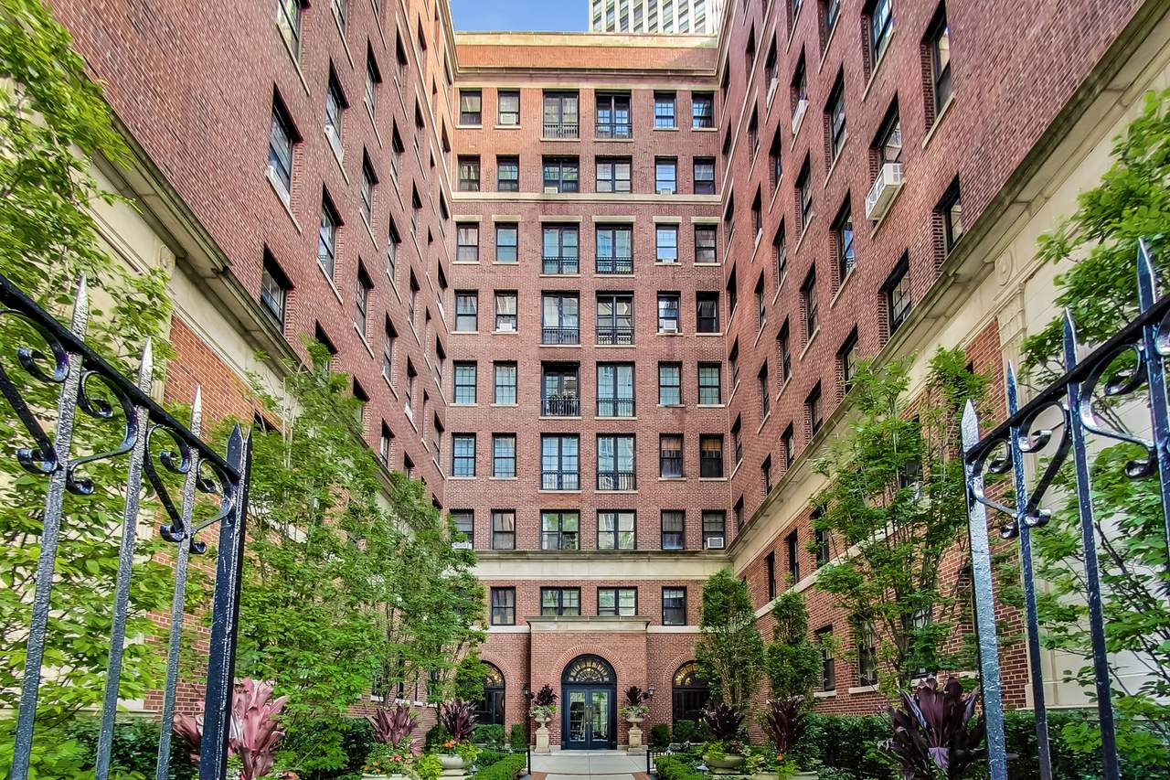 400 Deming Place - Photo 1