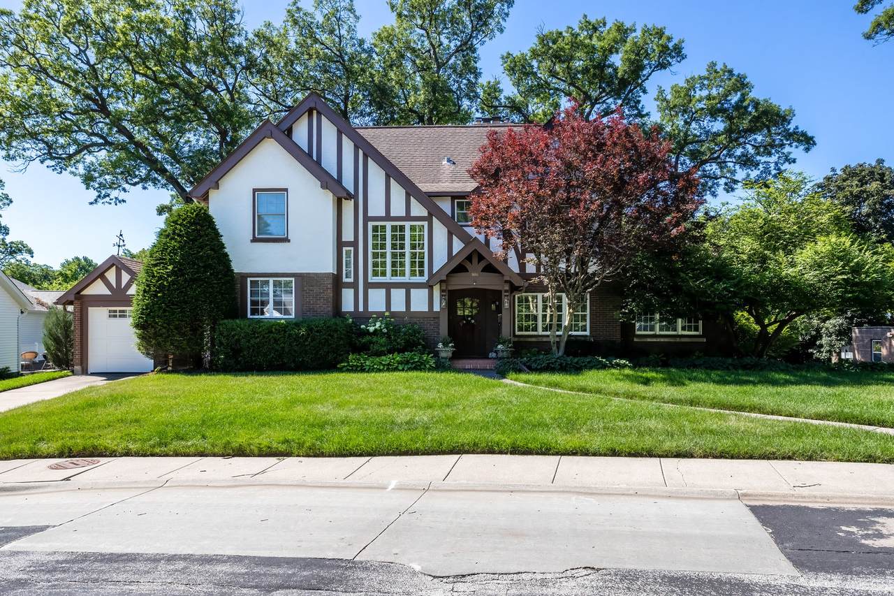 906 20th Avenue - Photo 1
