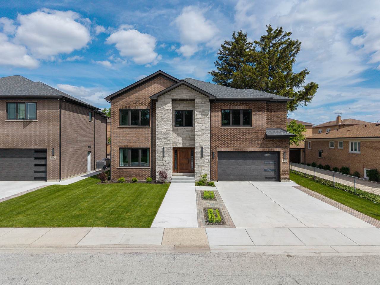 8348 Farragut Avenue - Photo 1