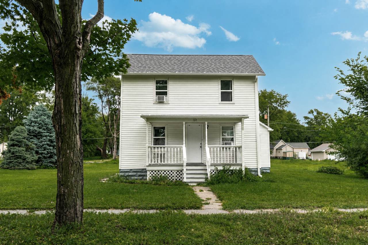 307 Hickory Street - Photo 1