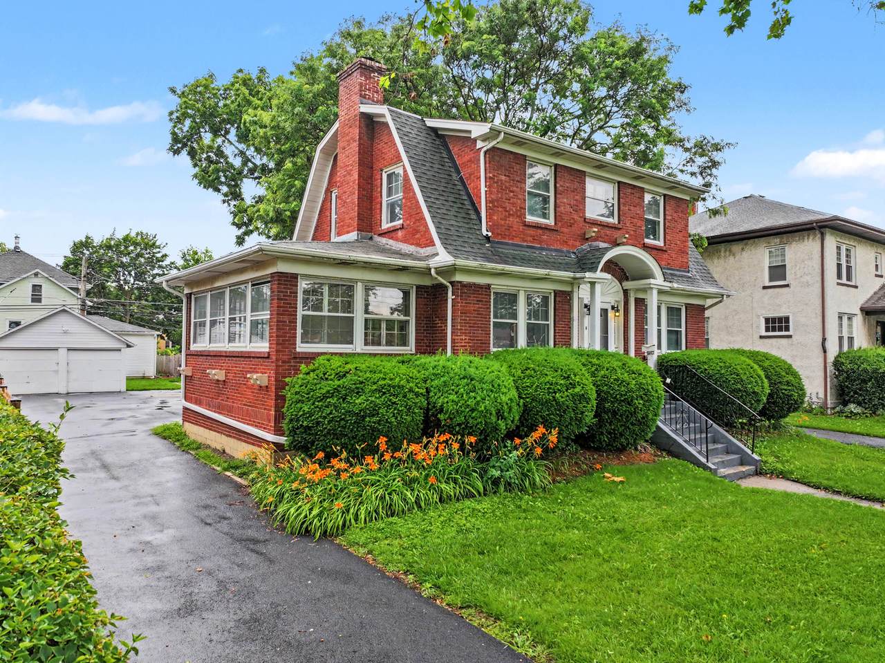 24 Belmont Avenue - Photo 1