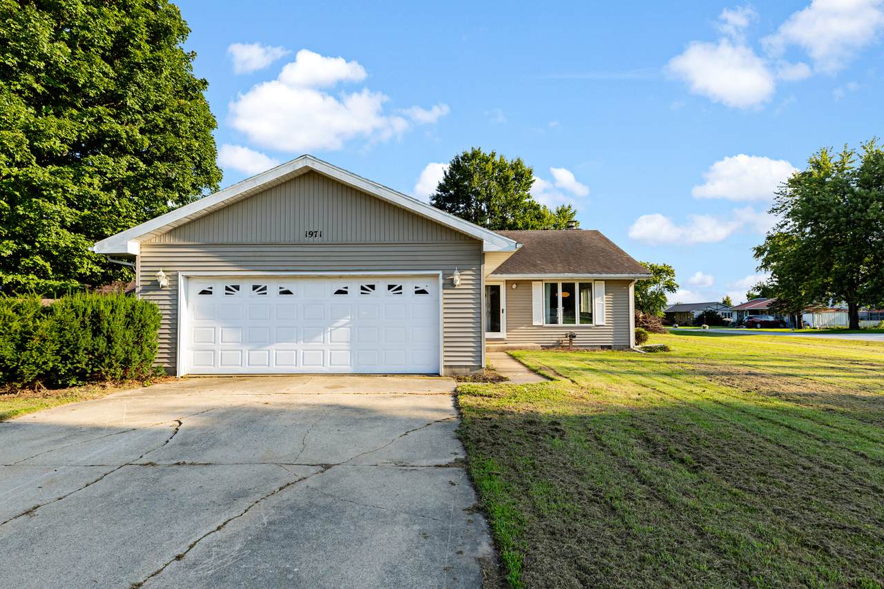 1971 Fleming Street - Photo 1