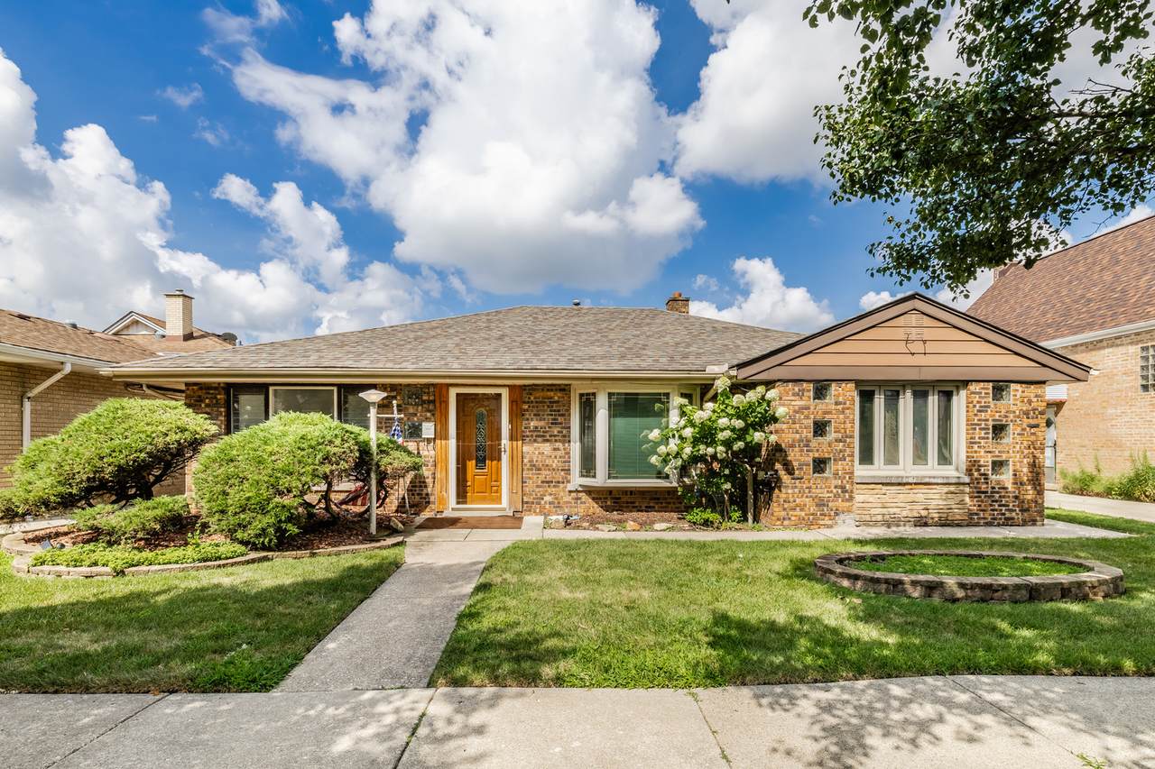 2334 10th Avenue - Photo 1