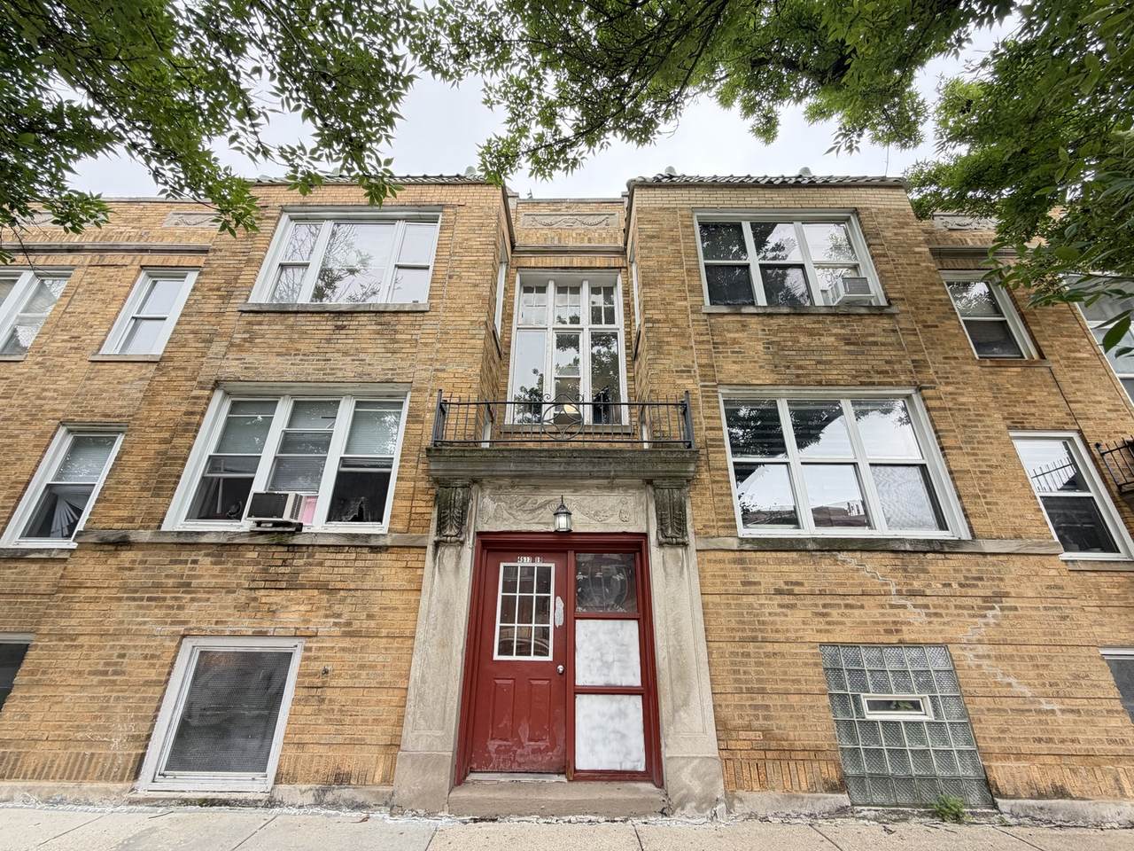 4519 Hamlin Avenue - Photo 1