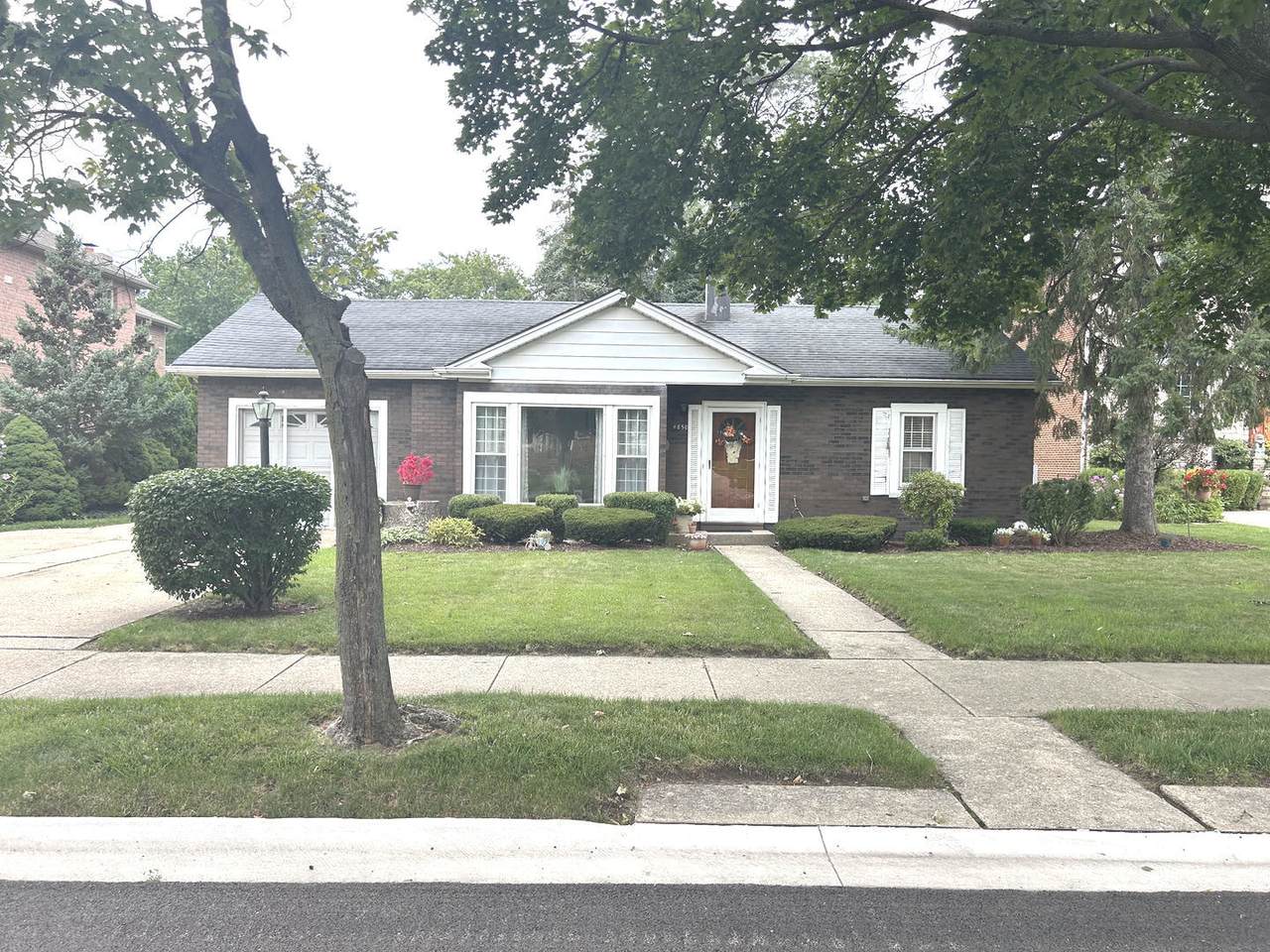 4850 Prospect Avenue - Photo 1