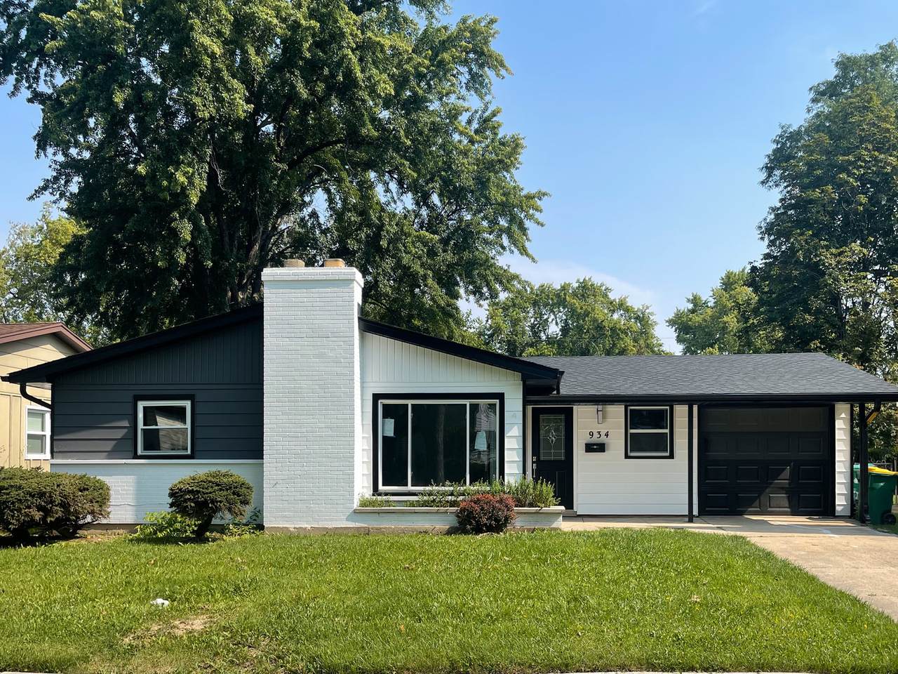 934 Beverly Drive - Photo 1