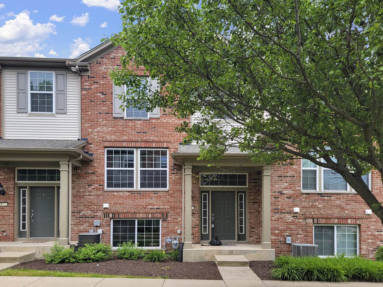 464 Valentine Way - Photo 1