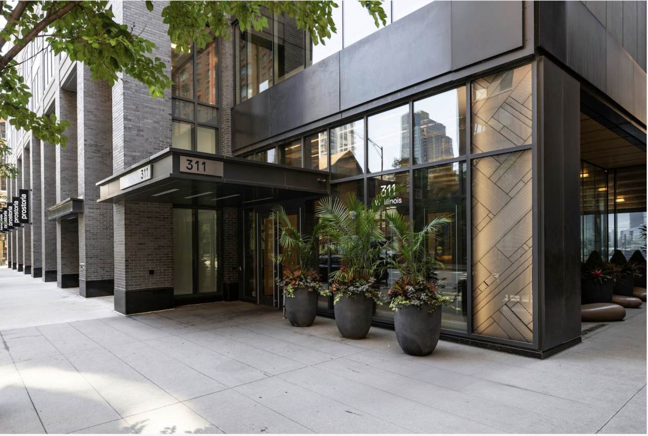 311 Illinois Street - Photo 1
