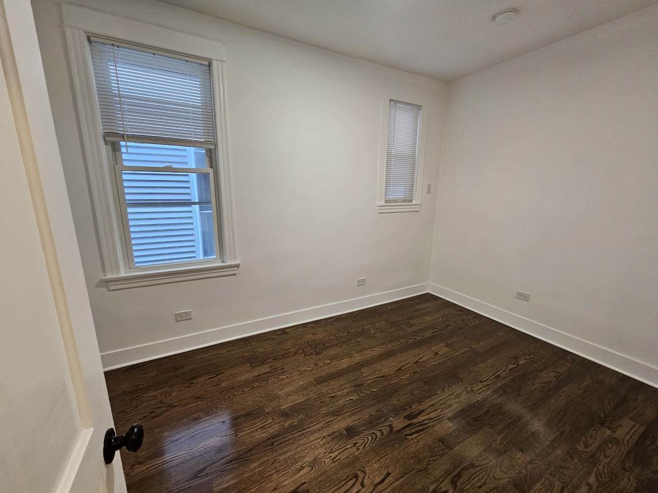 2541 Southport Avenue - Photo 1