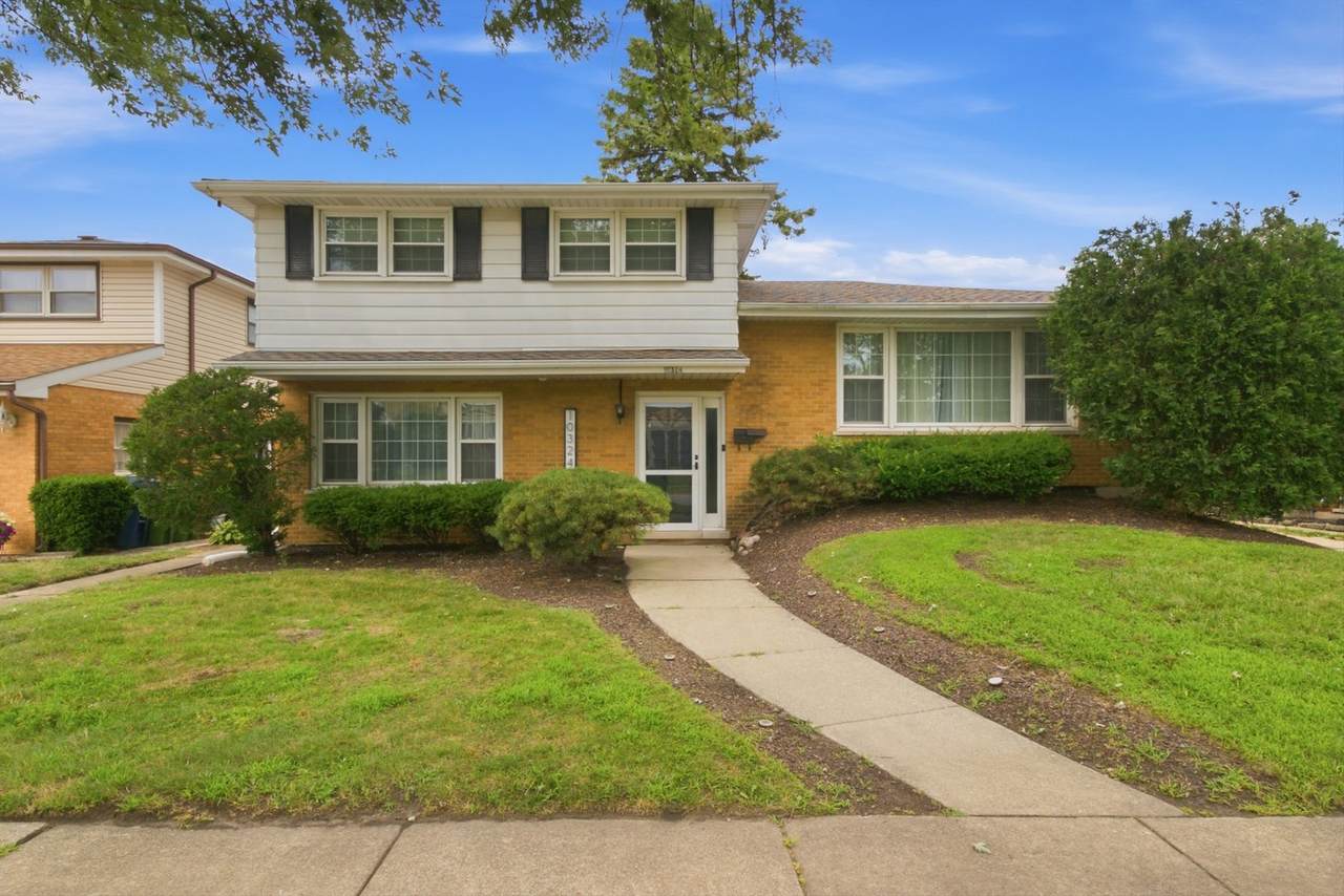 10324 Kolmar Avenue - Photo 1