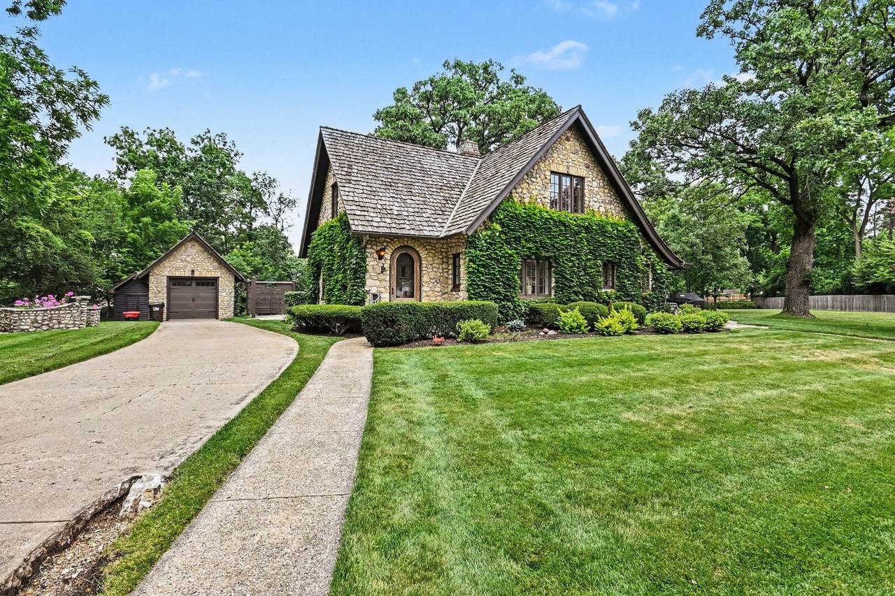 1 Kellogg Lane - Photo 1