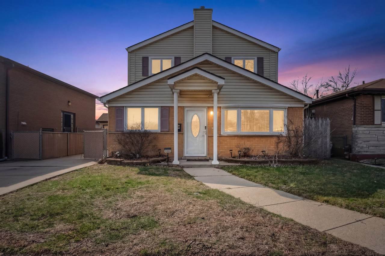 12704 Muskegon Avenue - Photo 1