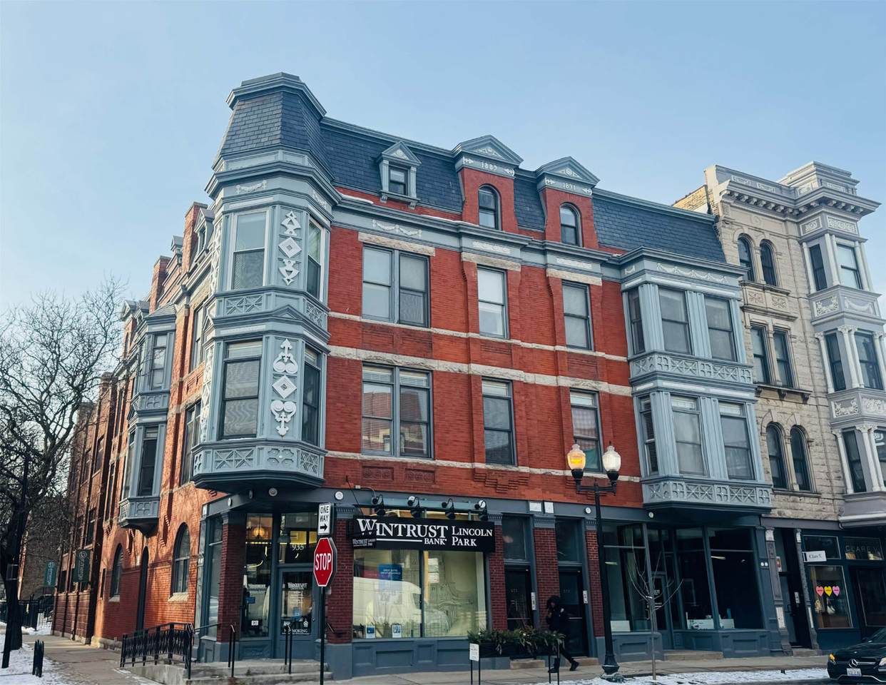 935 Armitage Avenue - Photo 1