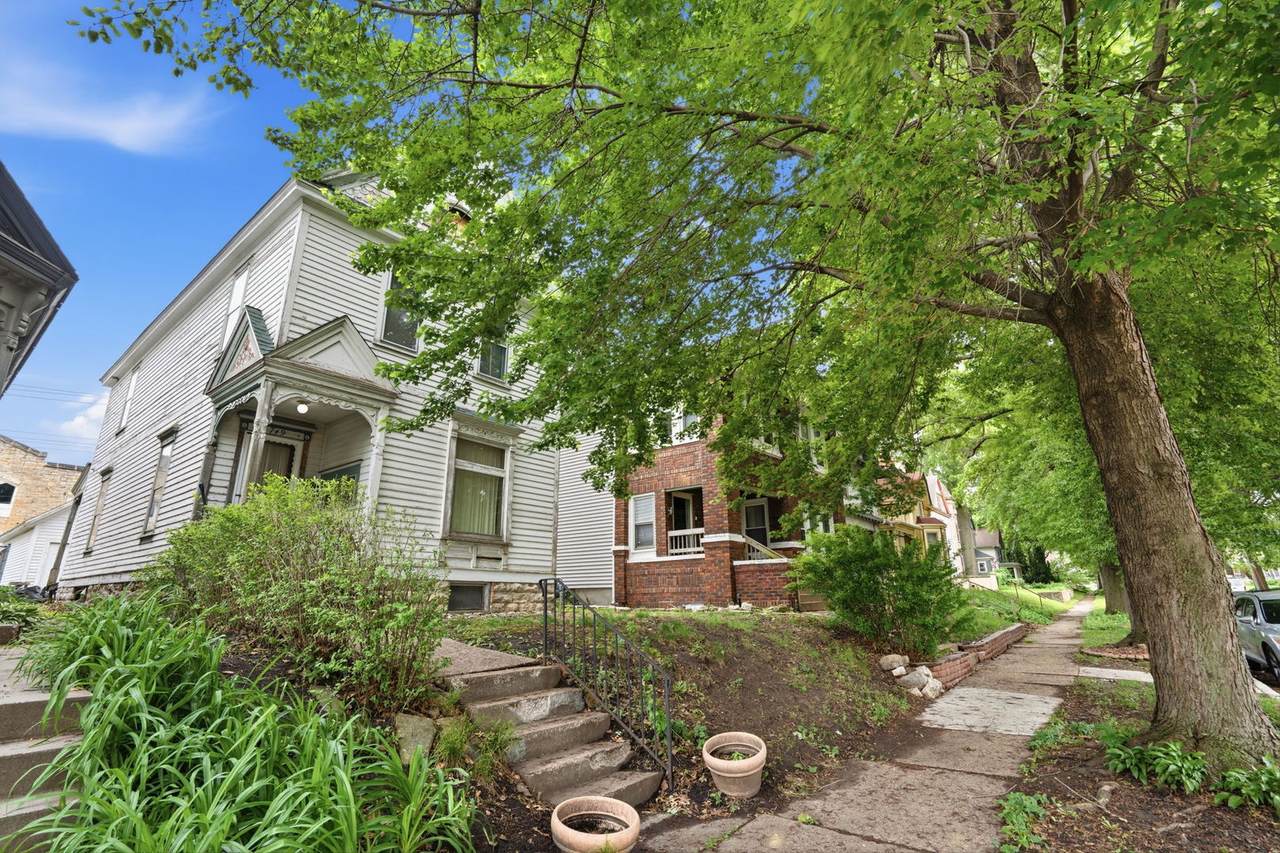 719 22nd Street - Photo 1