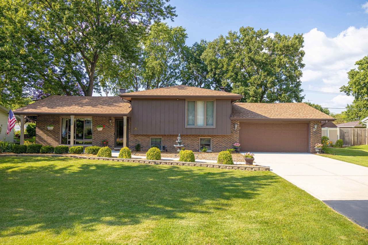 302 Birch Drive - Photo 1