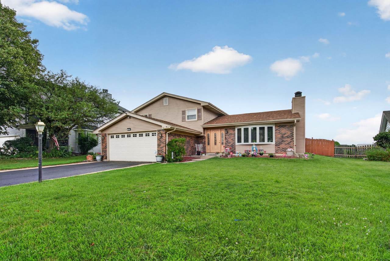 196 Sunshine Drive - Photo 1