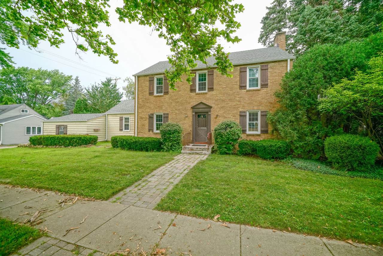 1205 6th Avenue - Photo 1