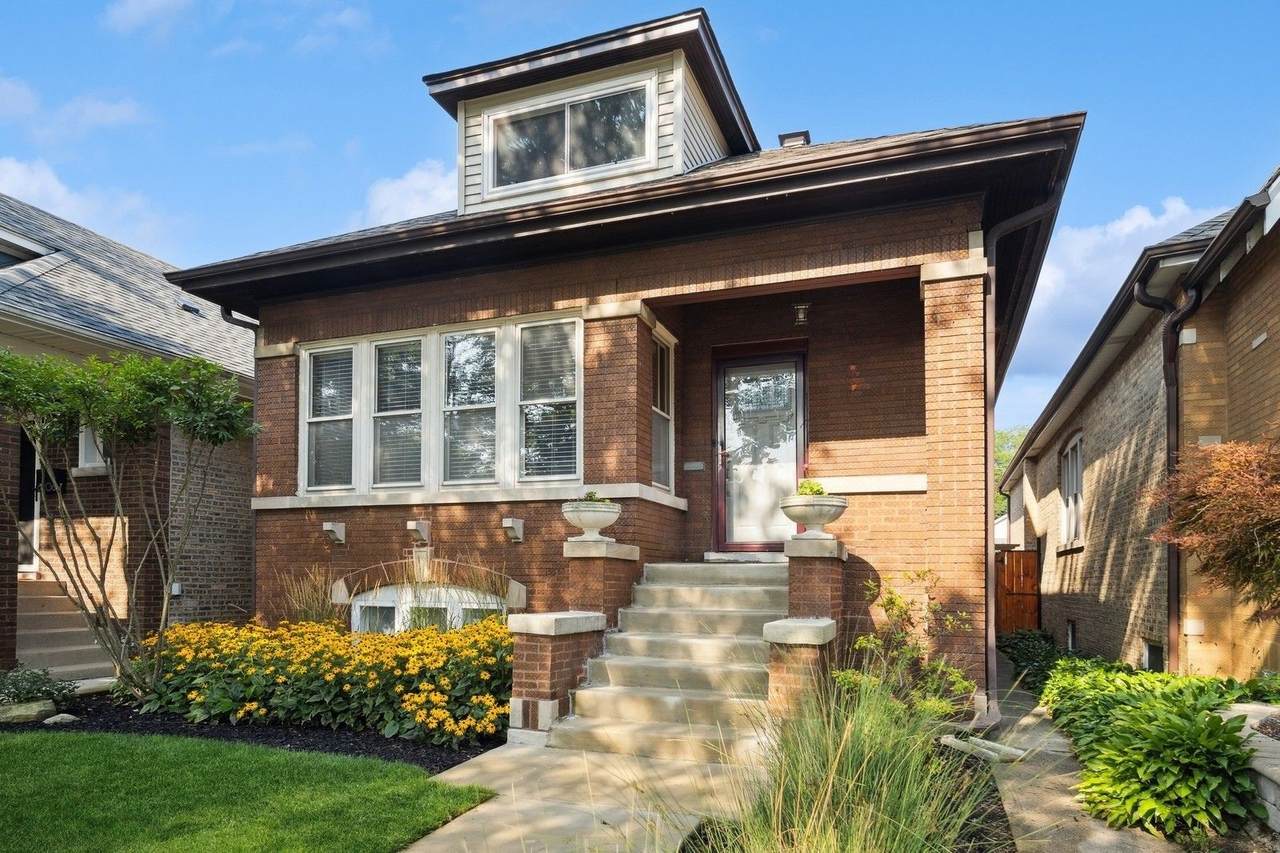 6210 Moody Avenue - Photo 1