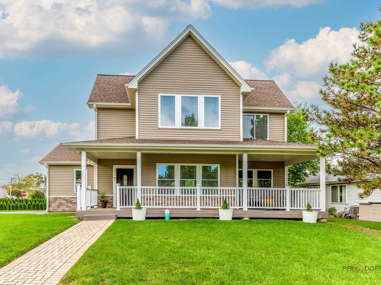 355 Woodhill Lane - Photo 1