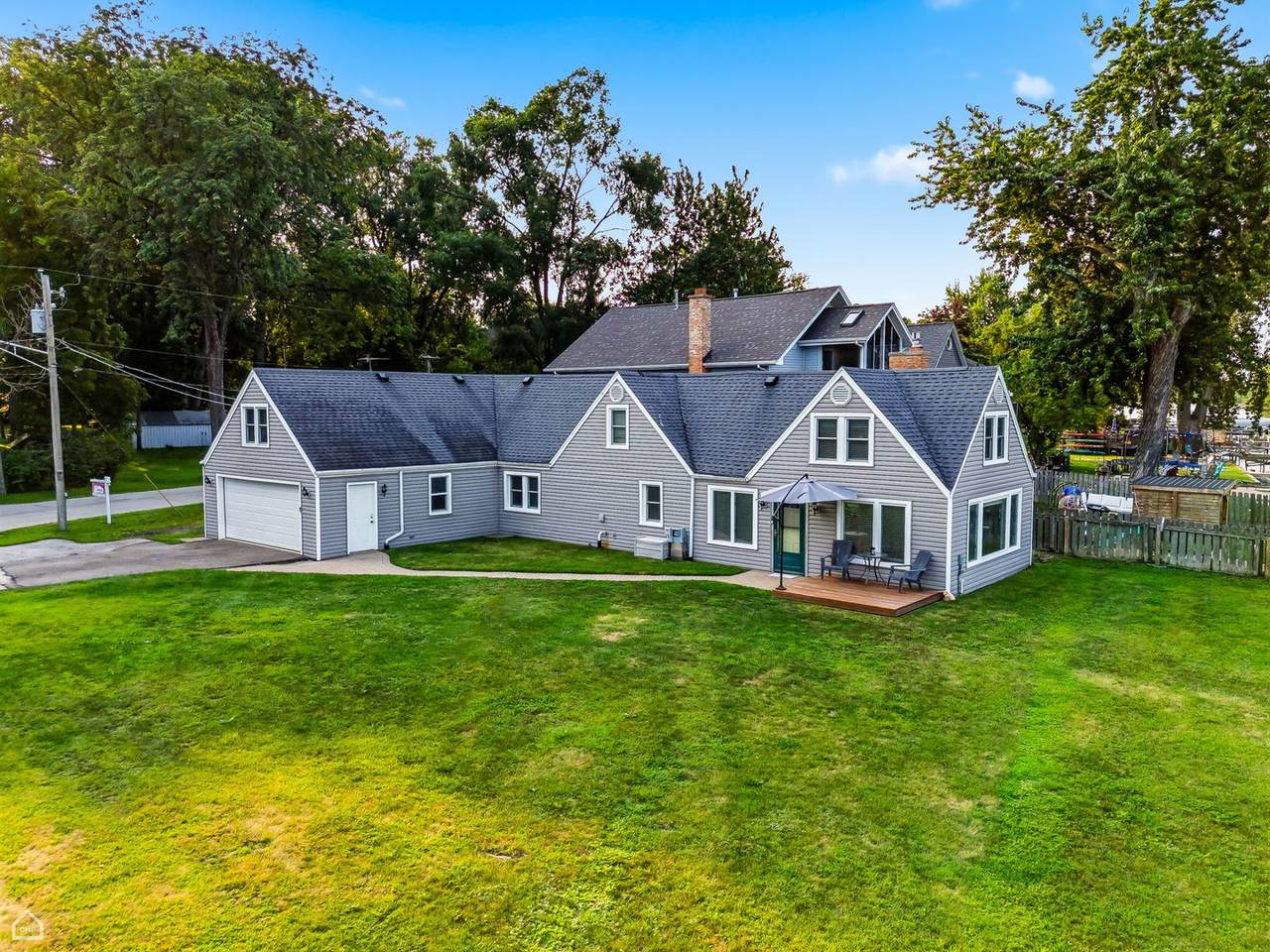 4400 Riverside Drive - Photo 1