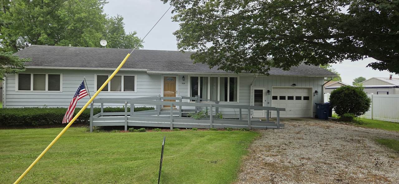 319 Cedar Street - Photo 1