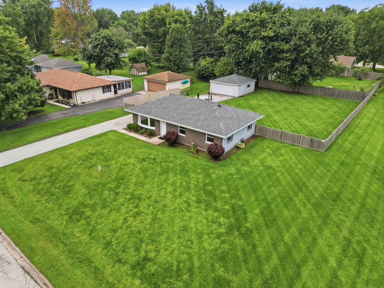 16306 Ellna Court - Photo 1