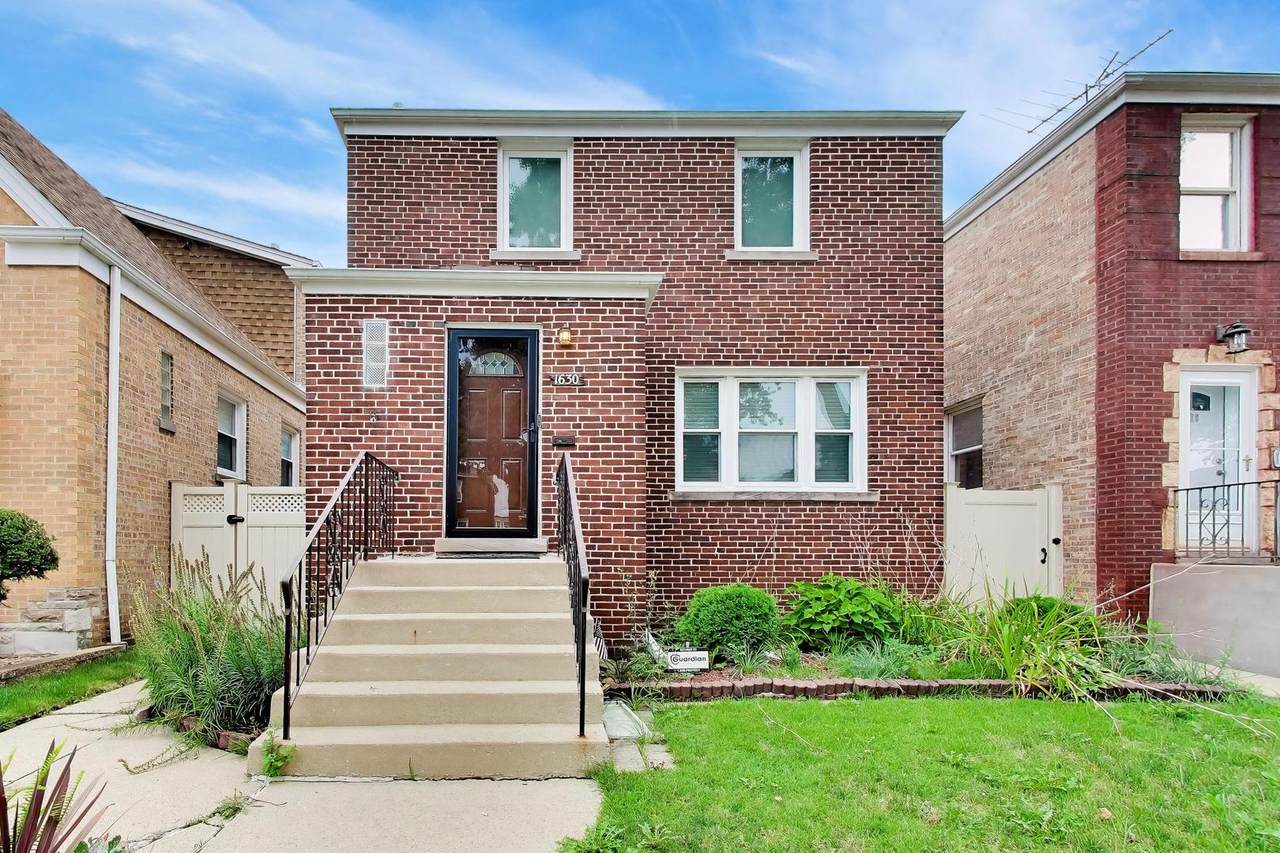 1630 Clarence Avenue - Photo 1