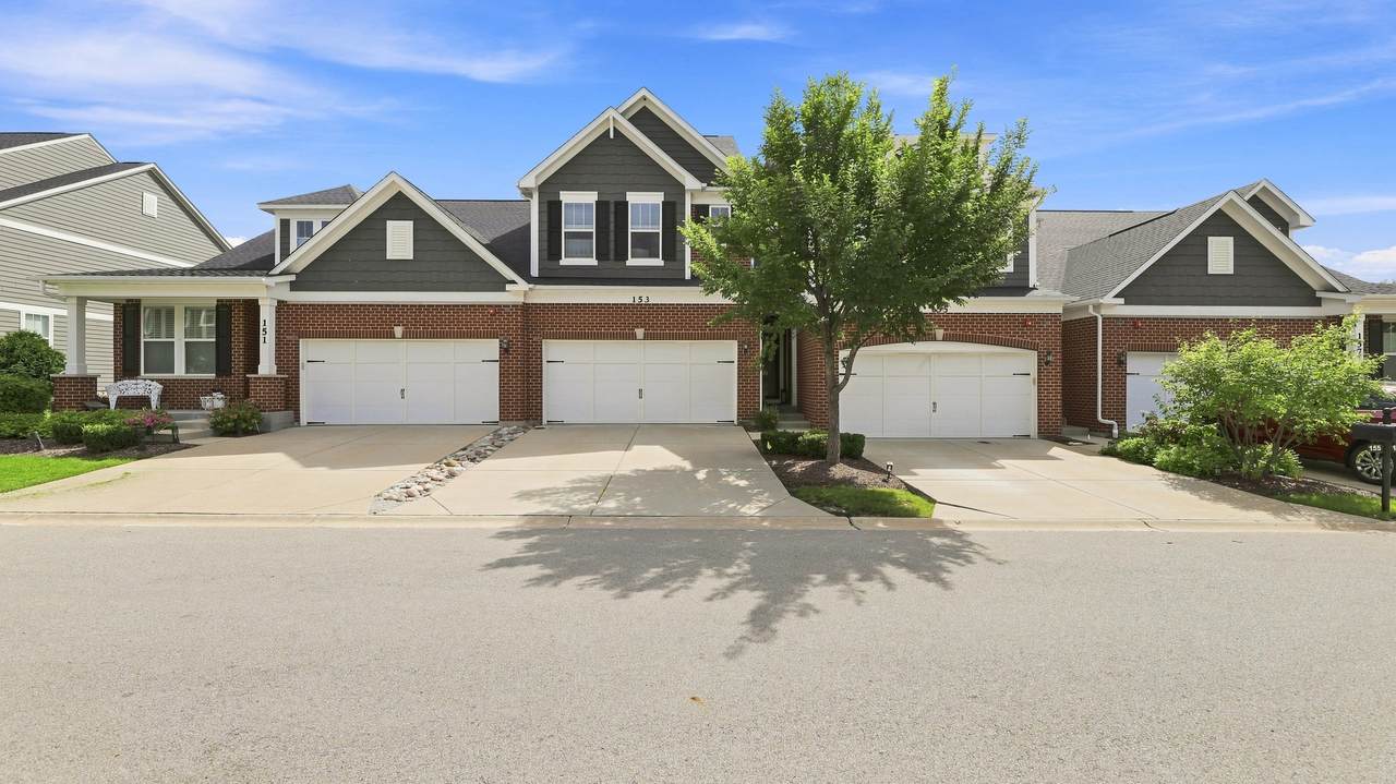 153 Roslyn Place - Photo 1
