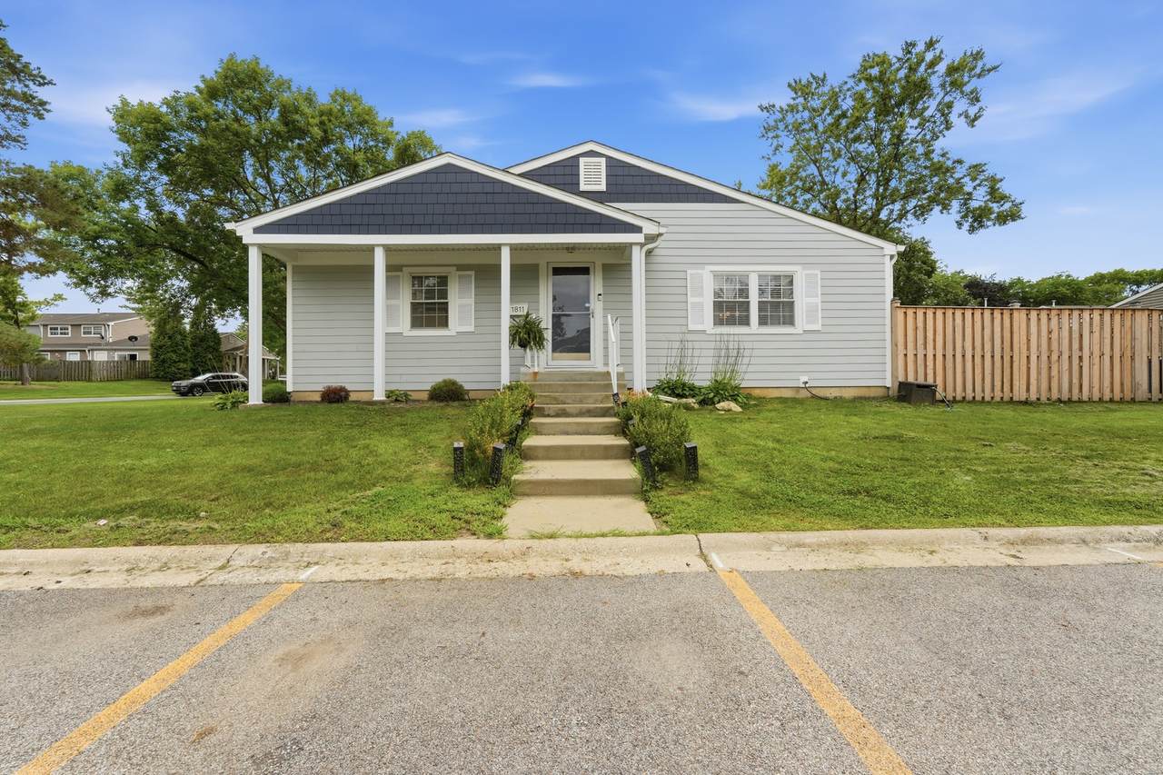1811 Carlisle Court - Photo 1