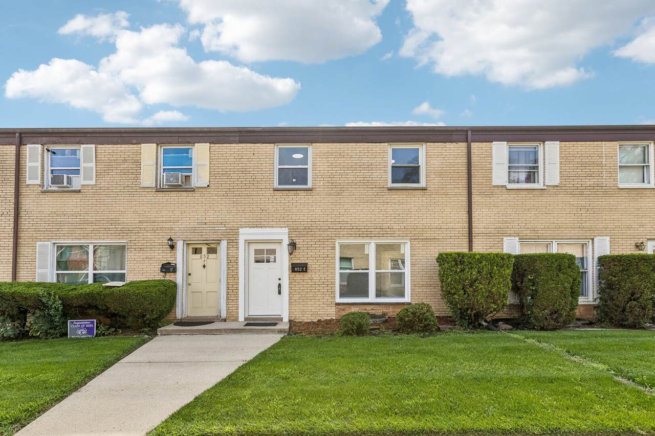 852 Colonial Drive - Photo 1