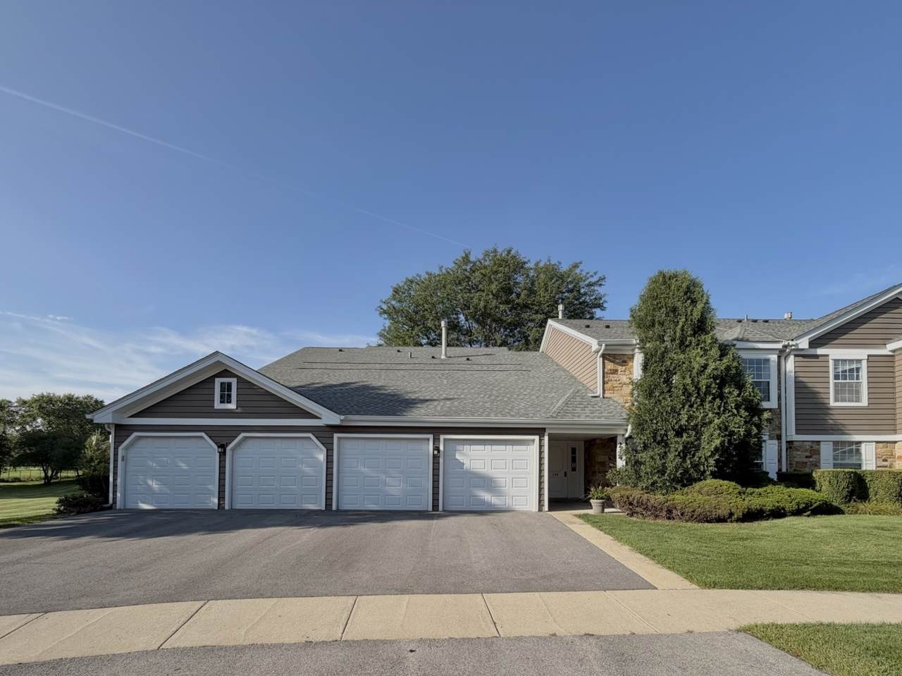 214 Maplebrook Court - Photo 1
