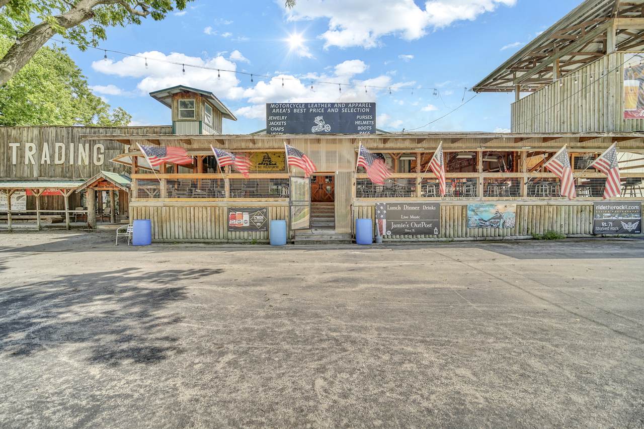 602 Clark Street - Photo 1