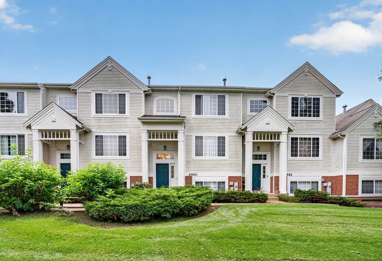 2440 Oakfield Court - Photo 1