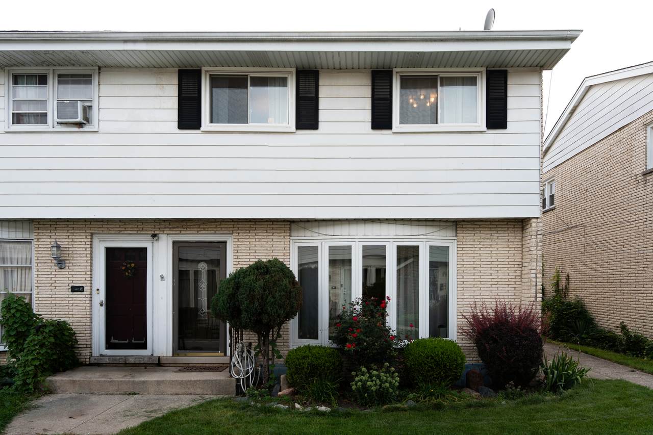 6555 Addison Street - Photo 1