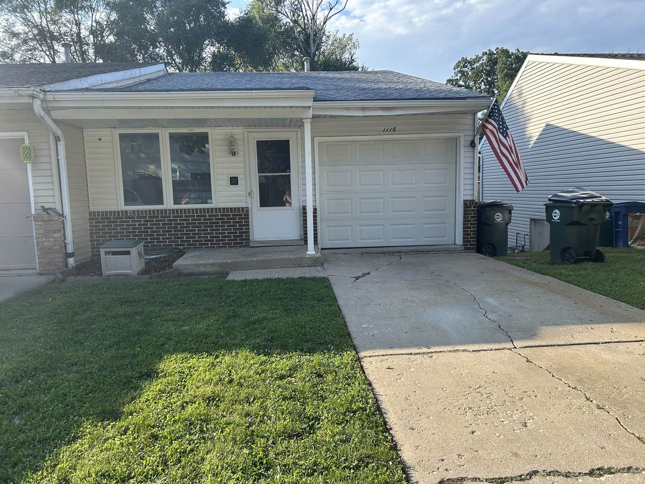 1116 Stratford Lane - Photo 1