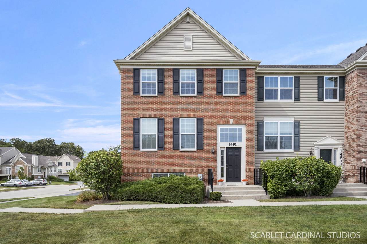 1491 Deer Pointe Drive - Photo 1